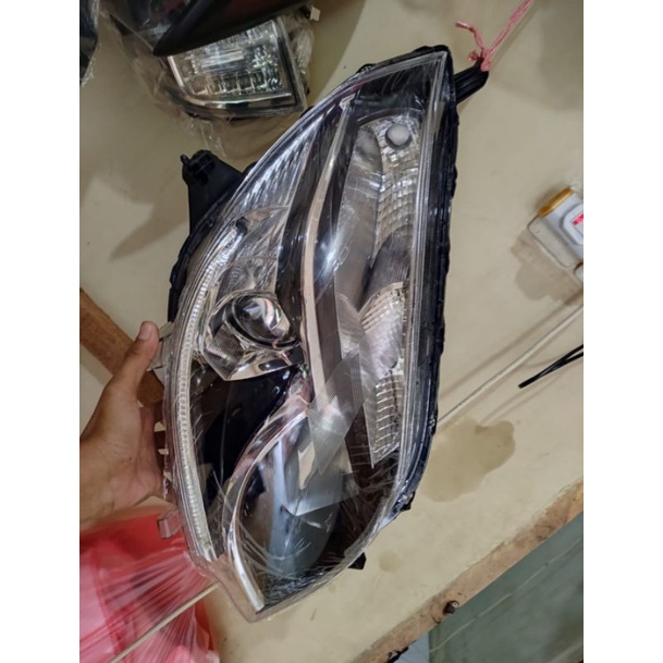 Headlamp Lampu Depan Rush atau Terios 2016 original