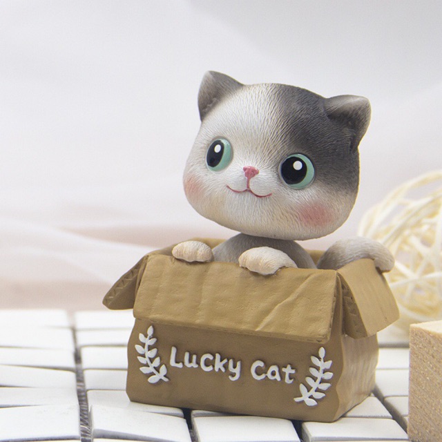 Pajangan Dashboard Mobil Baby Lucky Cat Kucing Kitty Plastik Karet Goyang Kepala Shacking Head