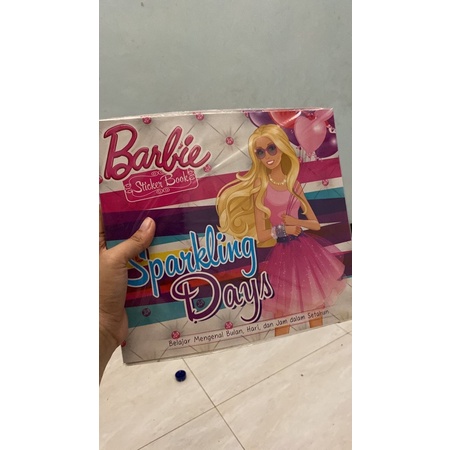 

barbie sticker book sparkling days, belajar mengenal bulan, hari dan jam dalam setahun
