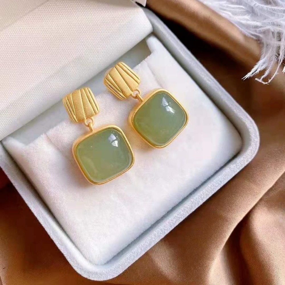 Anting Gantung Batu Giok Hetian Desain Simple Mewah Untuk Wanita