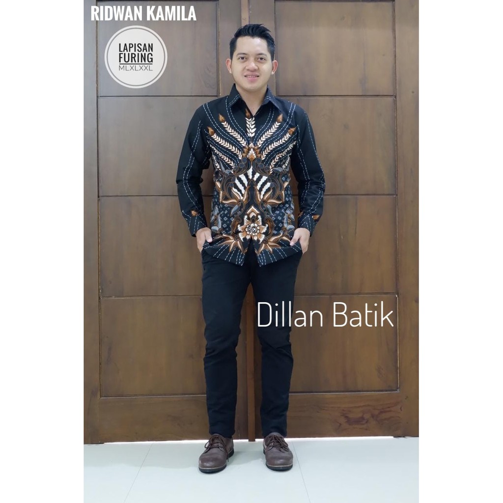 RIDWAN KAMILA DILLAN KEMEJA BAJU BATIK PRIA SOLO LENGAN PANJANG LAPIS FURING ATASAN BATIK PREMIUM MODERN KATUN HALUS BASUDEWA BOKOR GRANITAN BUNGA SLARAK CAKRA SENA PARANG KUSUMA ELANG GOLD GARUDA PANCASILA GODONG SIMBARAN GURDO WISESO JANUR ATMAJA JAYA