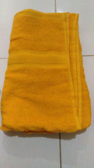 Paket Handuk Mutia Jumbo Isi 4 Warna Mix