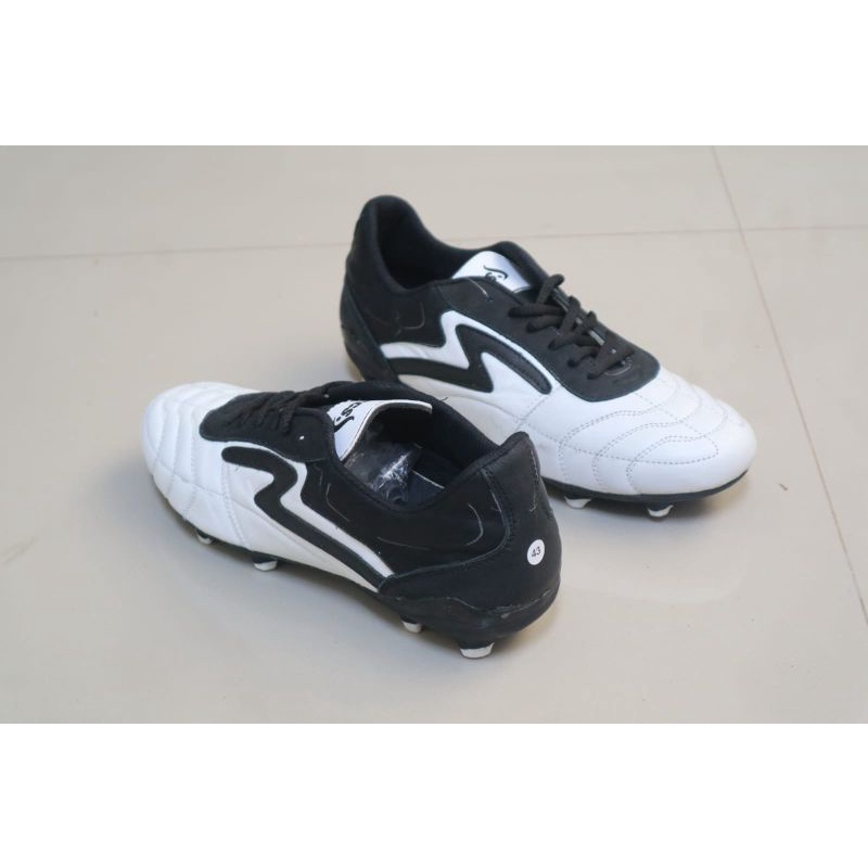 sepatu bola kulit sapi asli specs
