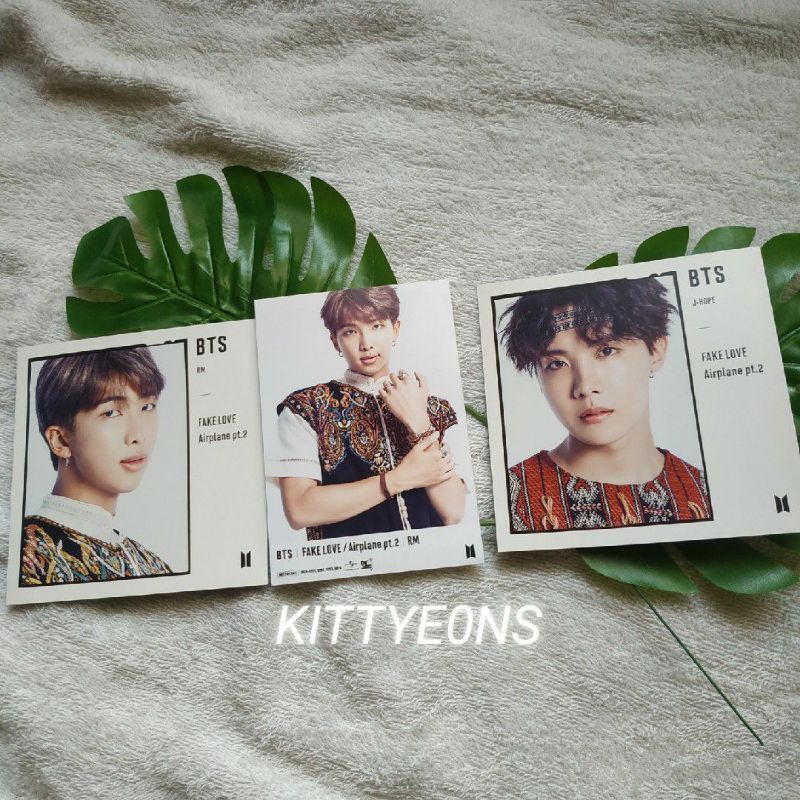 FLYER & PHOTO JACKET FAKE LOVE / AIRPLANE PT. 2 JAPAN BTS