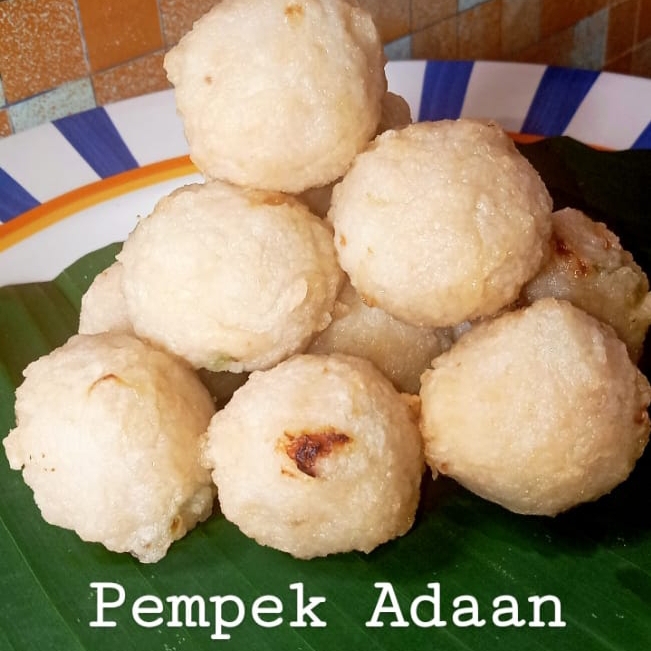 

Pempek Palembang asli mix ikan tenggiri ikan gabus enak murah + cuko