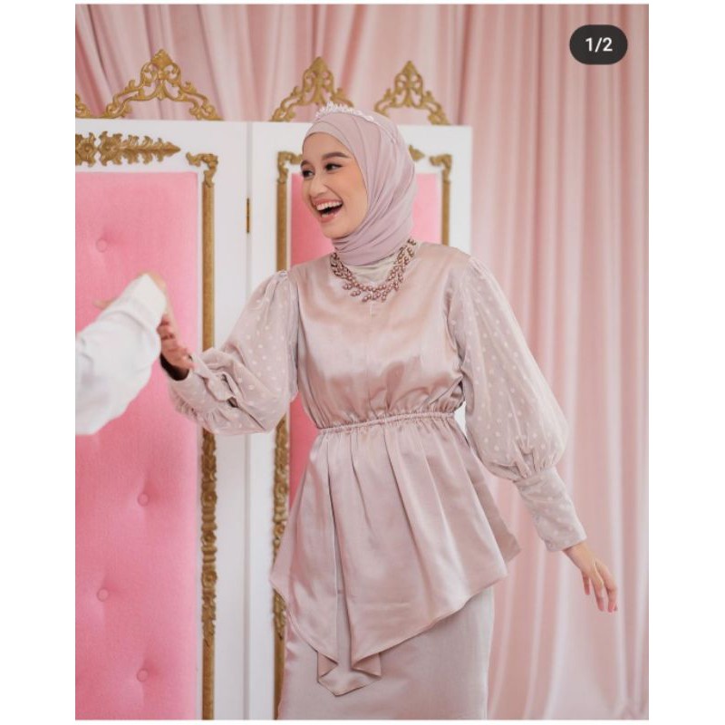 Daphne Blouse Peony By Vanilla Hijab - M