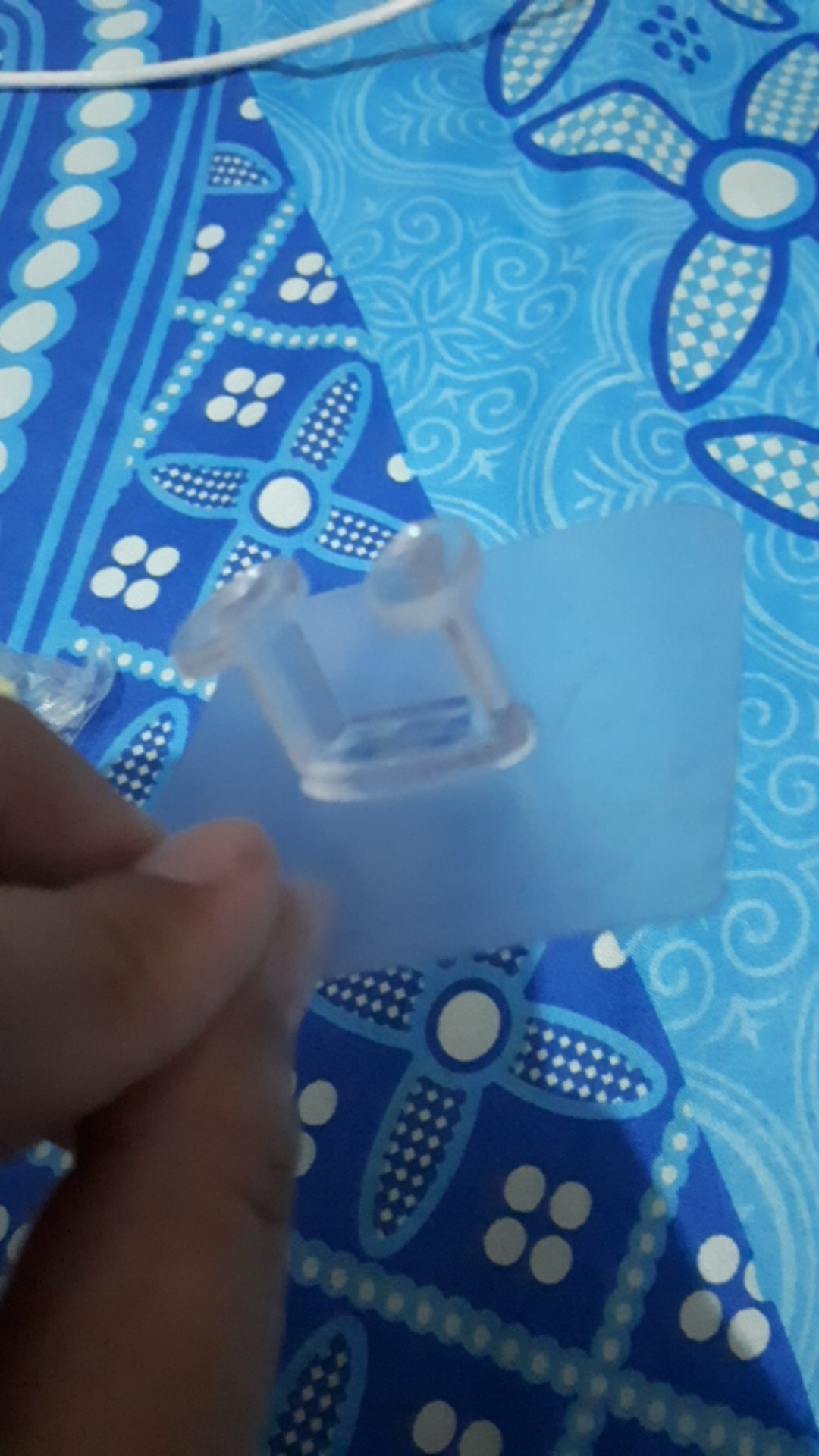 Gantungan Colokan Steker Listrik Hook Perapi Kabel Dekorasi Rumah Kantor