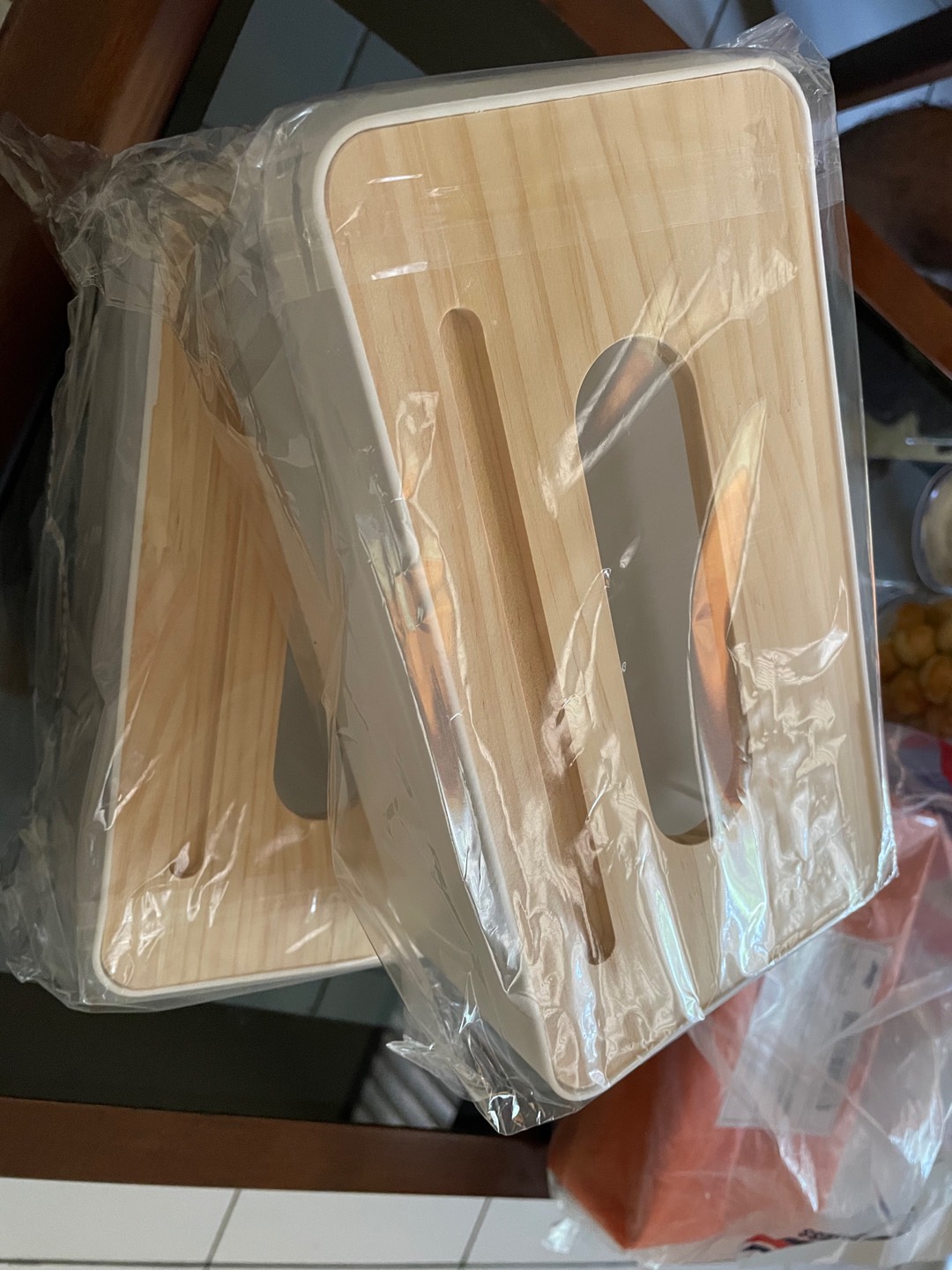 Kotak Tisu 2in1 /tissue Box Persegi Panjang / Tempat Tissu Dengan Slot Handphoe Premium