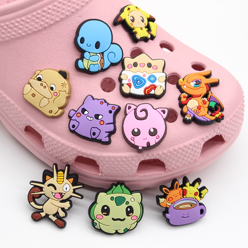 Crocs Pin imut Pokemon tema Shoe charms decorate sandal Gesper kartun Pikachu Lubang Sepatu accessories Jibbitz  DIY Dapat dilepas anak hadiah Natal