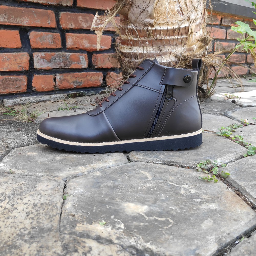 Sepatu Boots Pria Zerg Casual Resleting Semi Boot Sintetis oseng Hitam Ringan Formal Jalan