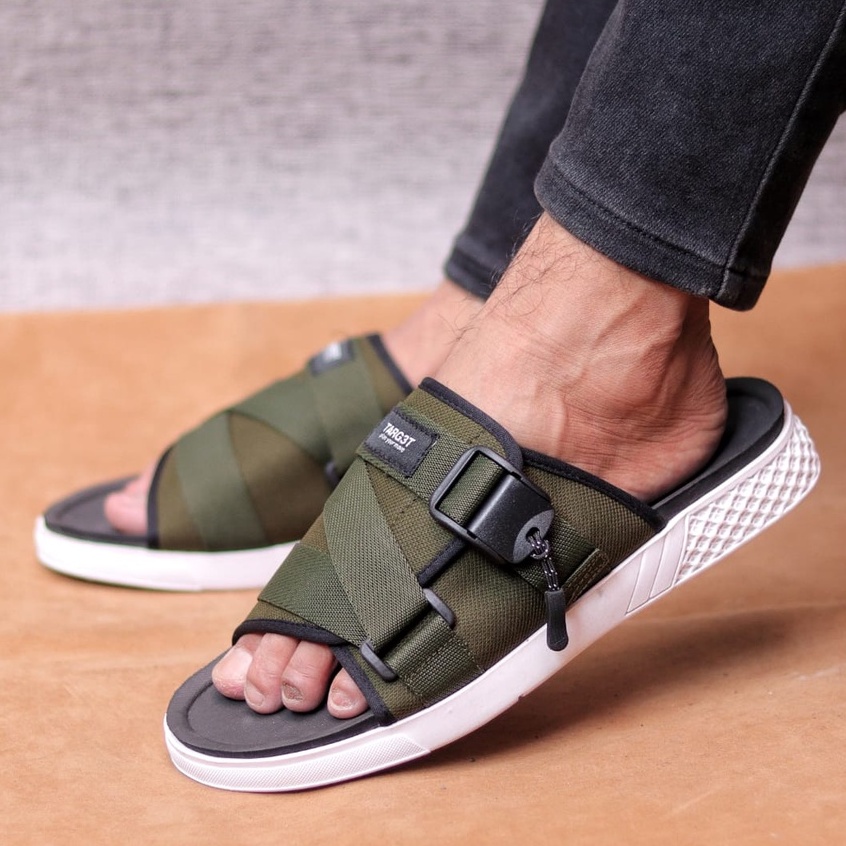 KORKOA Sandal Kasual Slop Pria Sendal Slide Pria Hitam Original Distro Simple Trendy Kekinian