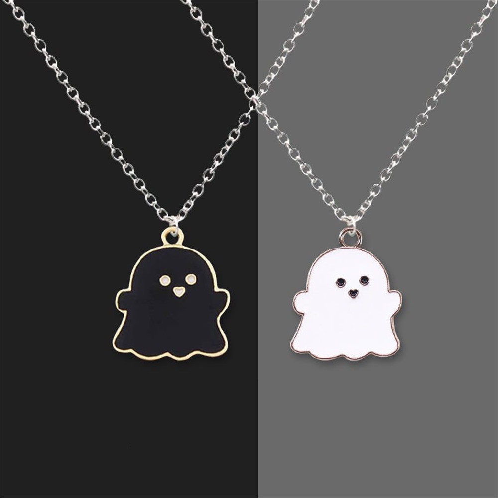 1pc Kalung Rantai Liontin Kartun Hantu Hitam Putih Pink Biru Unik Kreatif Untuk Wanita