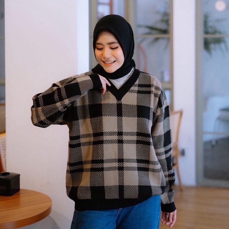 BIG SIZE SWEATER RAJUT KOREA TARTAN ATASAN LIDYA DANIRA OVERSIZE MOTIF KOTAK KERAH V