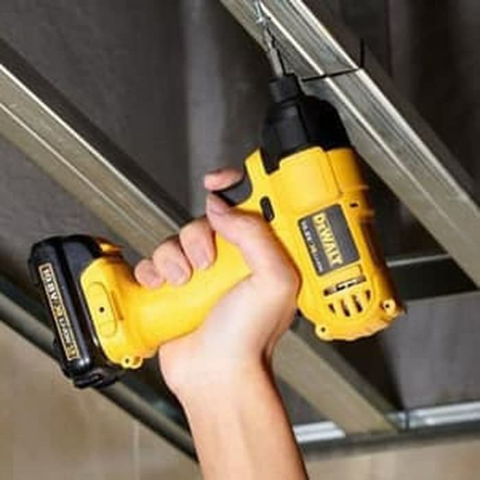 MESIN BOR BATERAI CORDLESS IMPACT DRIVER DCF805C2-B1 DEWALT