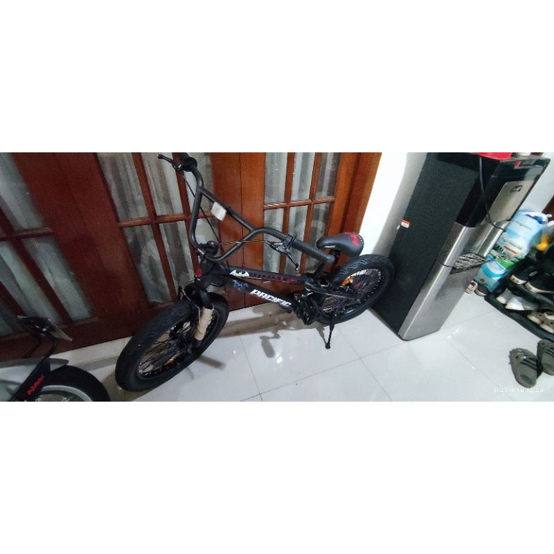 Sepeda Pacific Batman 20 inch