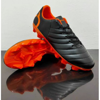 Sepatu Bola ORTUSEIGHT CYGNUS FG - Black/Ortrange 11010173