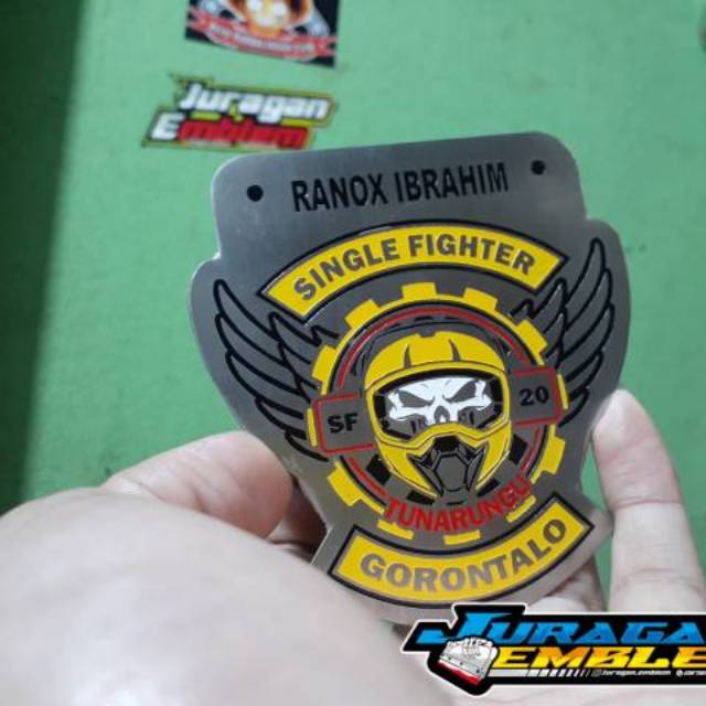 Custom Peneng komunitas