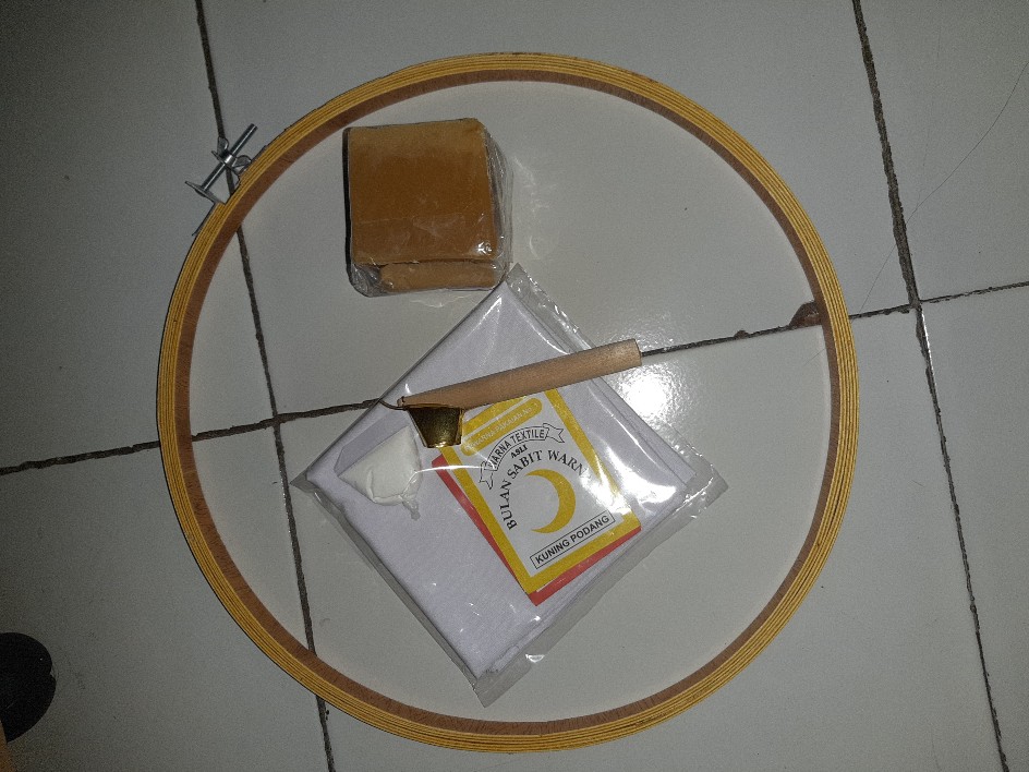 Pemidangan Ukuran 20cm 25cm 30cm Plastik Dan Kayu