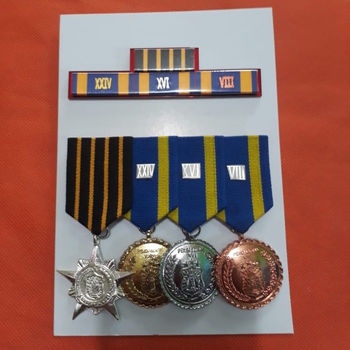 Satya Lencana Tanda Kehormatan POLRI Pengabdian 8 16 24 Tahun dan Nararya 1 SET PDU PDH - Termurah