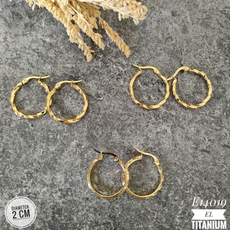 Anting Titanium Gipsy dm 2cm warna Gold E14019