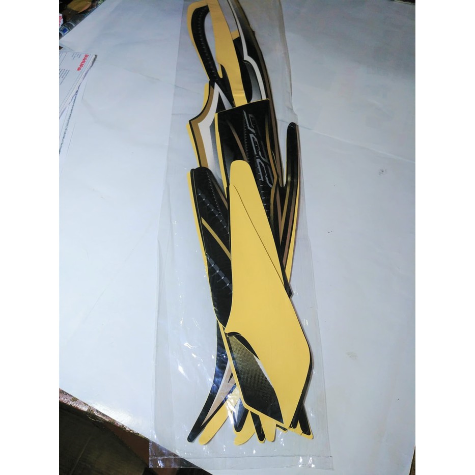 Striker Motor Bodi /  Stiker Body & Lis Bodi & Striping Scorpio Z 2011 Hitam Emas
