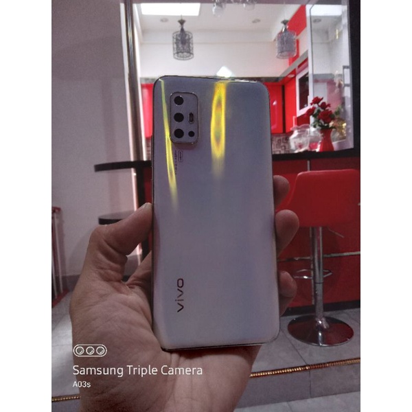 VIVO V19 HP SAJA MULUS. RAM 8/128 GB. FINGER PRINT DI LAYAR