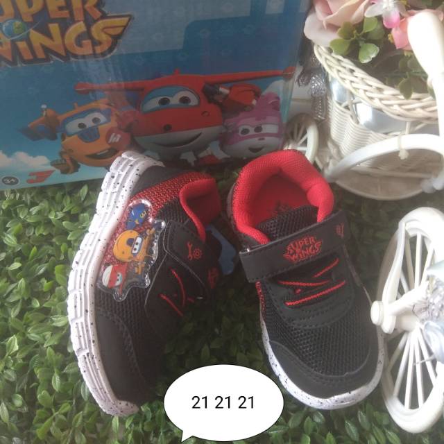 Sepatu baby justice league