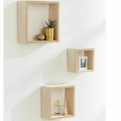 rak kayu dinding persegi