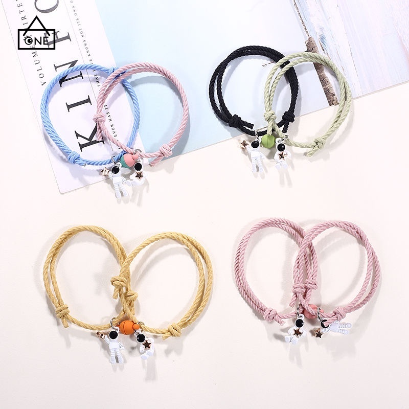 COD❤️ 2 Pcs/Set Gelang Astronot Magnet Couple Korea Gelang Pasangan Lonceng Elastis Yang Dapat Disesuaikan Wanita Pria Hadiah Uniseks Aksesoris A.one