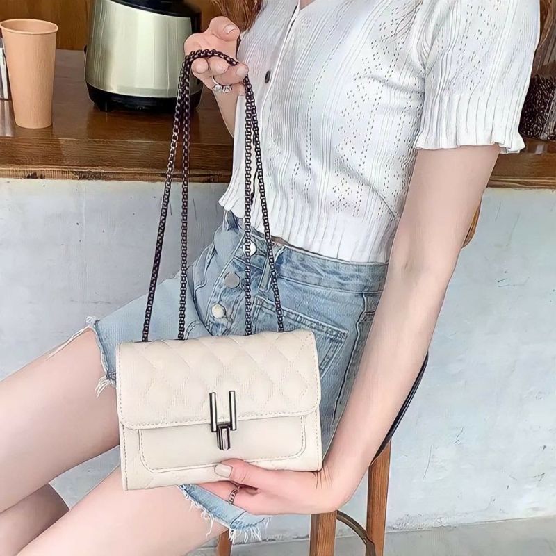 [SIAP PAKAI]AMORA BN_SLING BAG/TAS SELEMPANG WANITA/TAS WANITA RANTAI ULIR BN