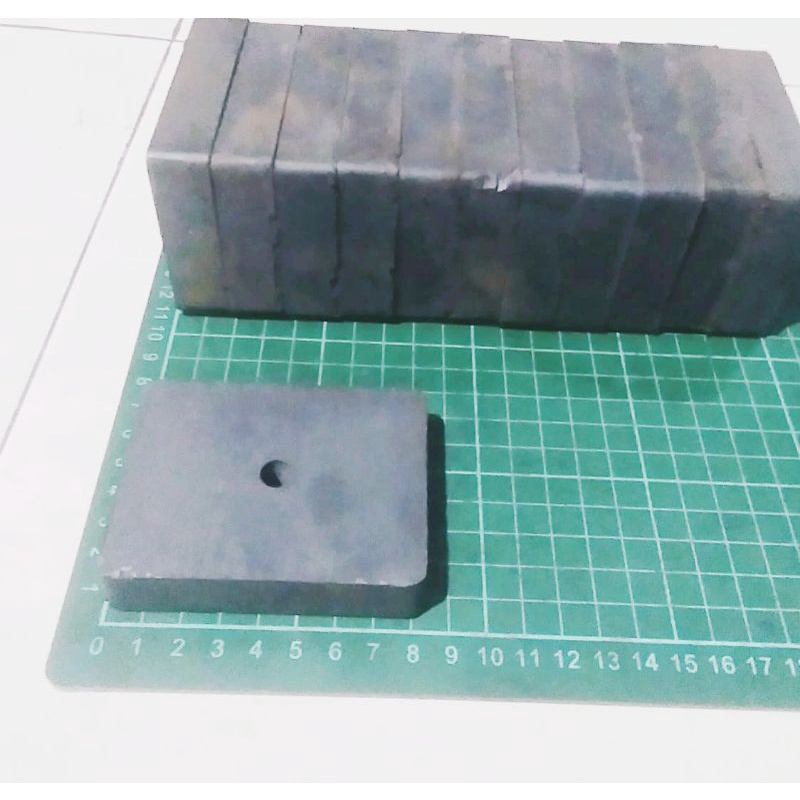 magnet ferrite kotak super lengket size 83×65×20mm