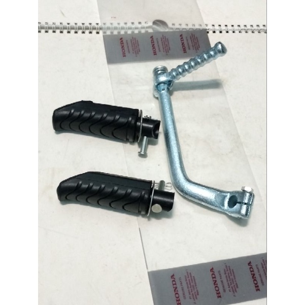 Pijakan kaki belakang plus pedal starter Honda Revo absolute Blade