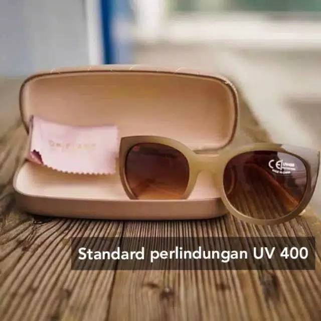 Kacamata Oriflame perlindungan UV 400