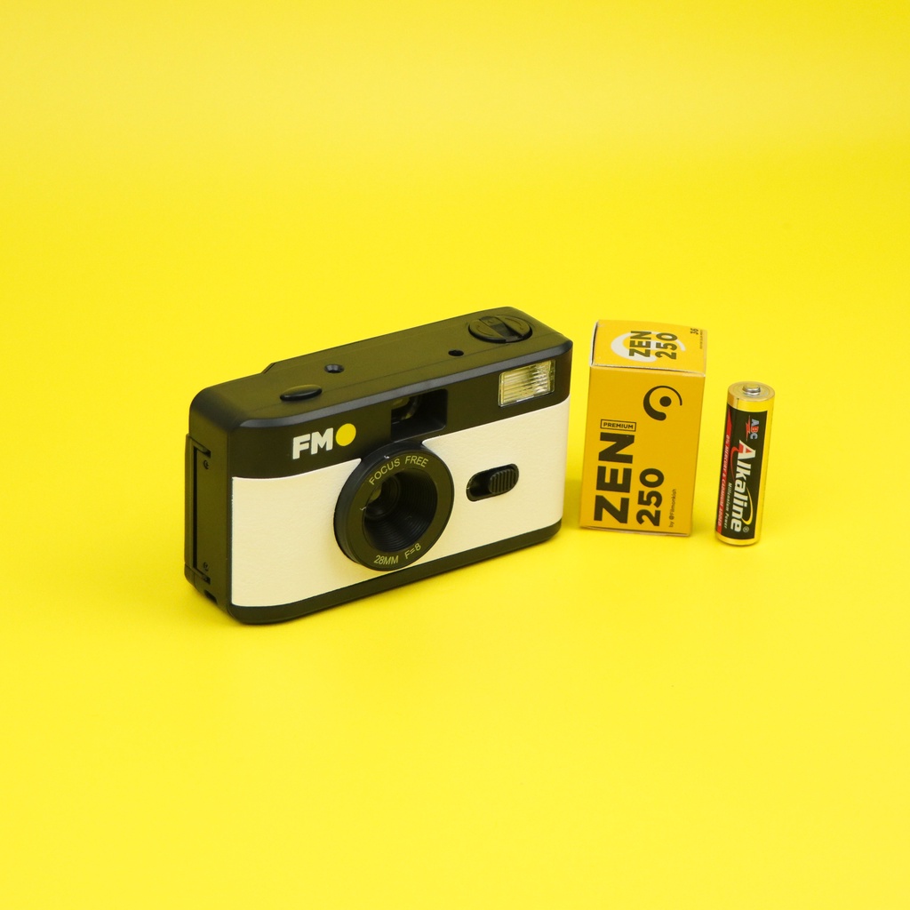 Kamera Analog NIKKO original FMO-Kamera + Roll FIlm