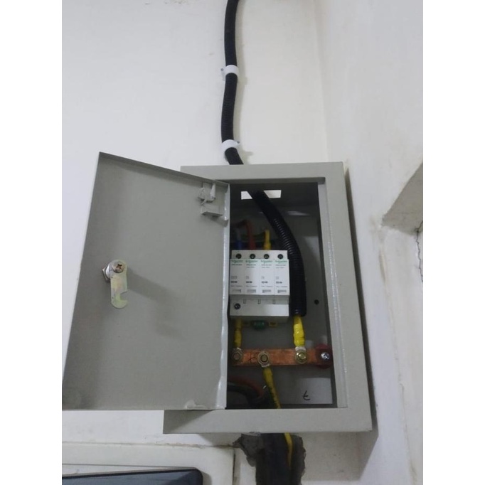 Box Panel Penangkal Petir / Arrester 20 X 30