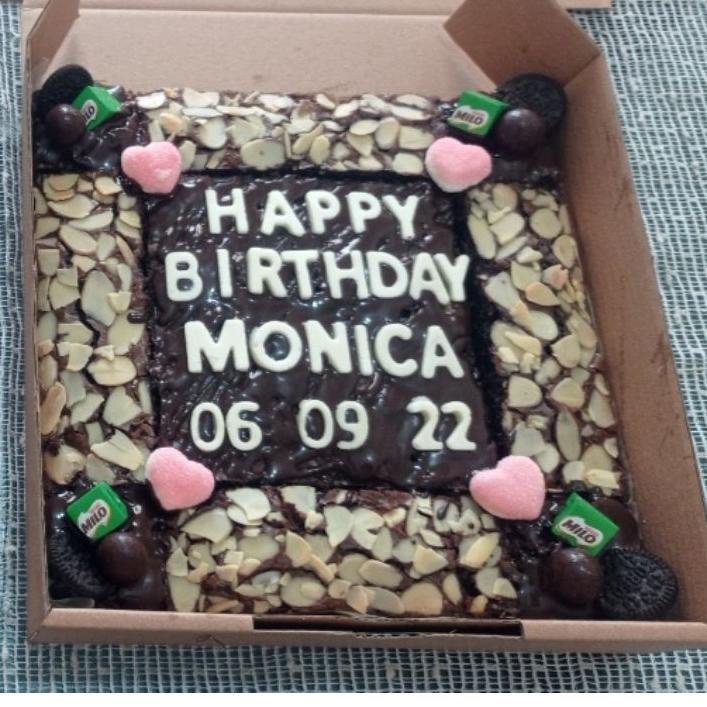 

Recomend BROWNIES FUDGY/BROWNIES PANGGANG ULANG TAHUN/ULTAH/BIRTHDAY .. .. ..