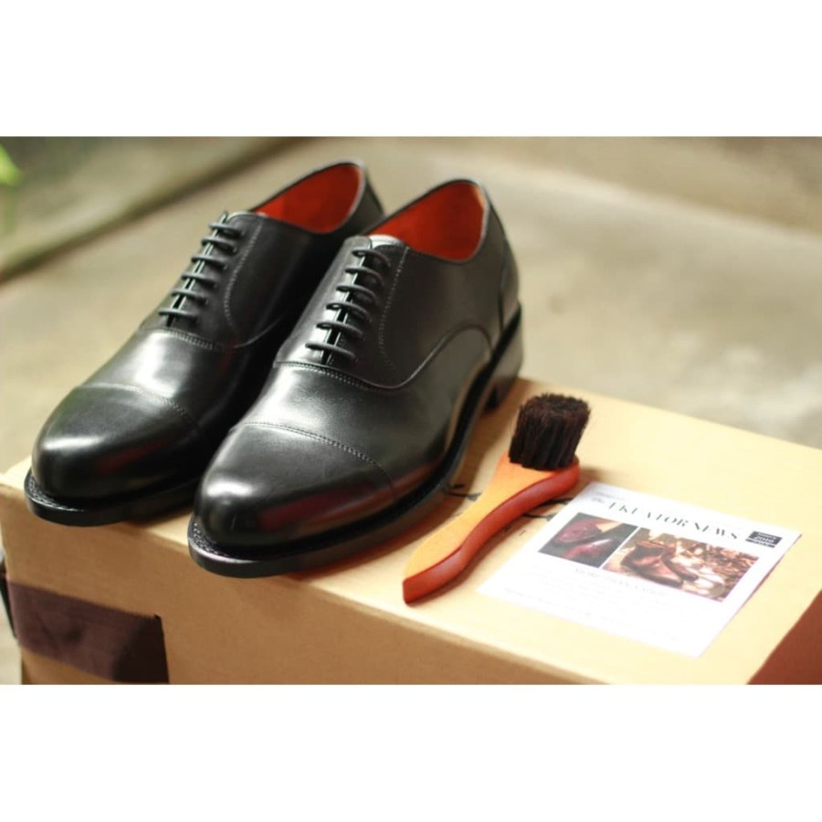 Ekuator Shoes - Papua in Black