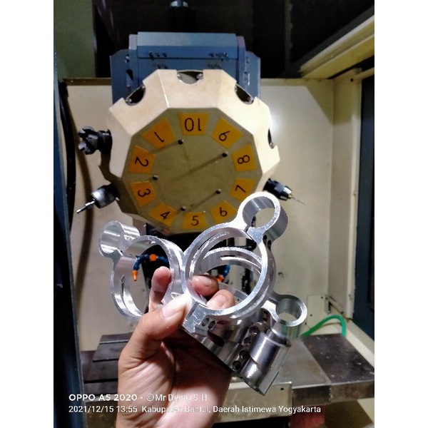 Cincin Laras Costum Dhemit Anu