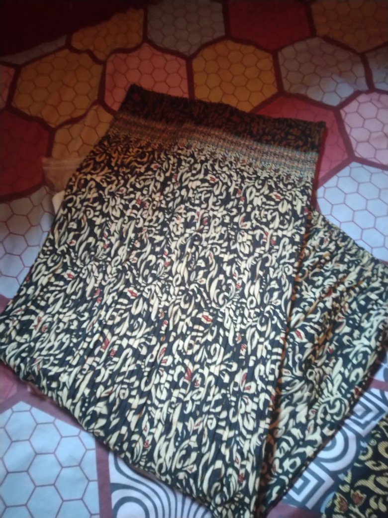 Wm>couple Batik Cacing Gold / Couple Kamboja Gold / Couple Keluarga/ Rok Plisket