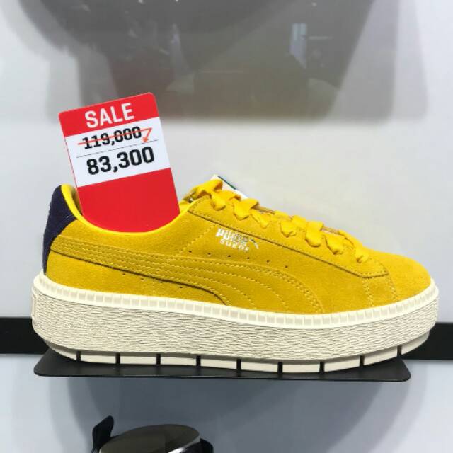 Sepatu puma kuning