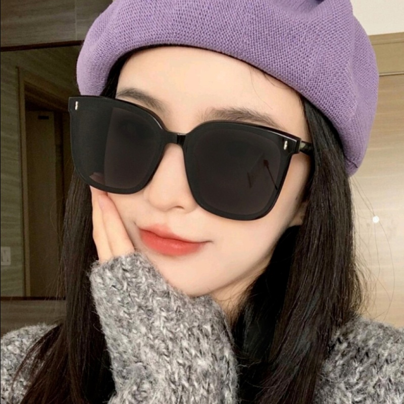 Papaozhu Retro Hitam Oversized Square Kacamata Hitam Untuk Wanita Pria Liburan UV400 Perlindungan Warna Trendi Mengemudi Kacamata Matahari Keren Kacamata