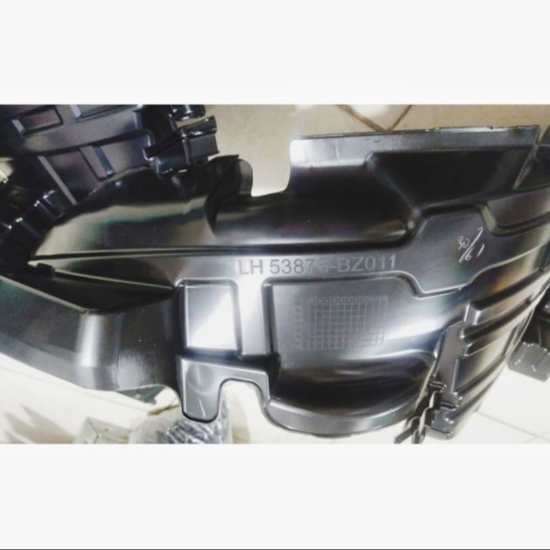 Liner Fender Depan Avanza Xenia Original Kiri