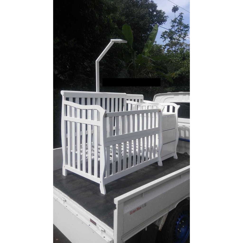 Box bayi kayu jati cat white