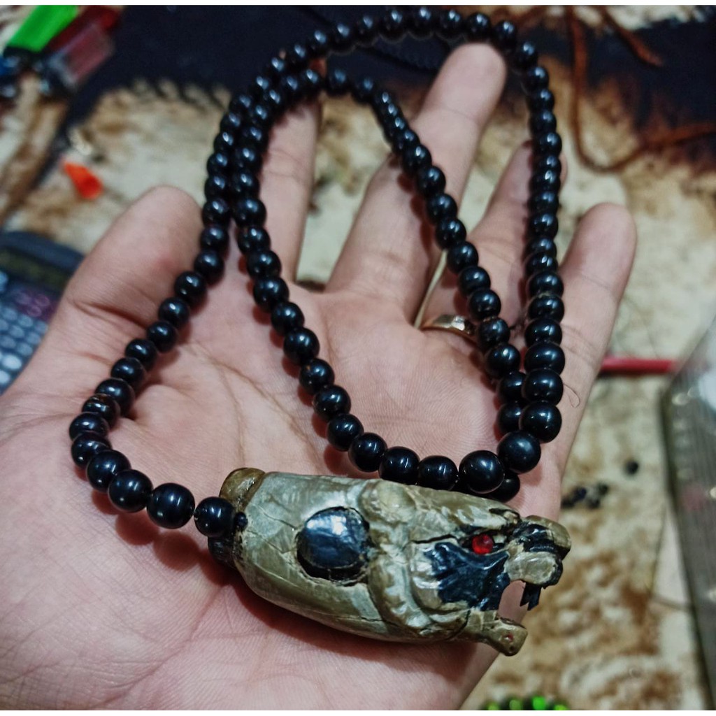 Kalung Pria Akar Bahar Tali Arus Warna Hitam Liontin Akar Bahar Bonggol Ukir Macan