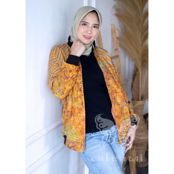 Jaket batik bomber wanita