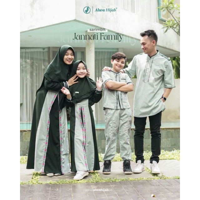SARIMBIT JANNATI FAMILY ORI ALWA HIJAB