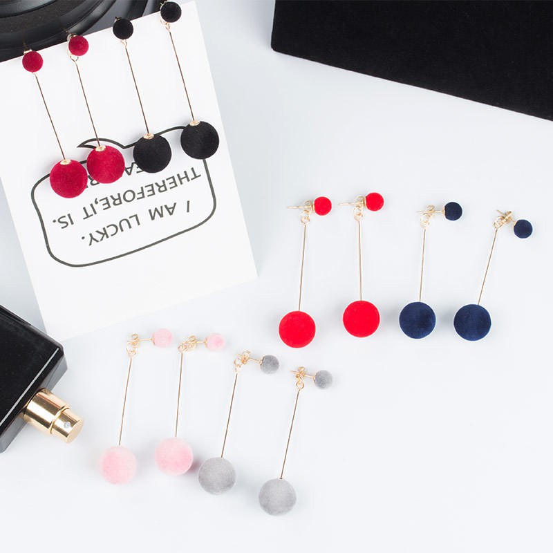 Anting Pom Pom Bola Aksesoris / Anting Fashion Wanita Style Korea Pom Pom / Anting Pom Pom Import