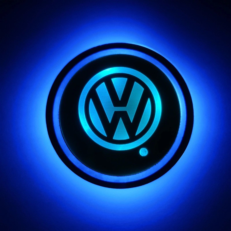 2 Pcs Tatakan Mobil Volkswagen Anti Slip Dengan Lampu Led 7 Warna Dan Port USB