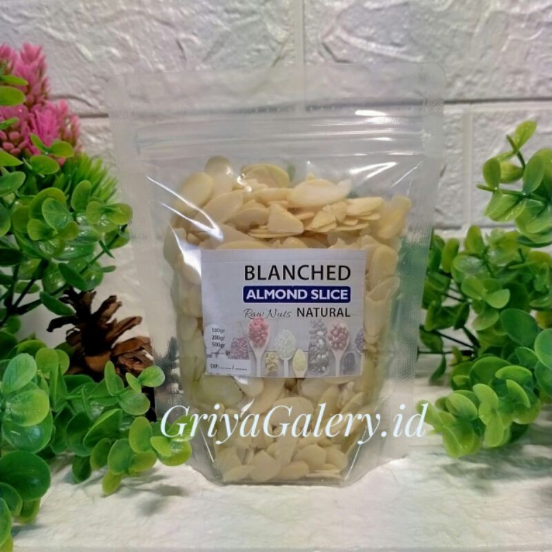 

Almond Slice matang & mentah roasted blanched almond sliced Kupas / Iris / Almond Nut 90gr 200gr