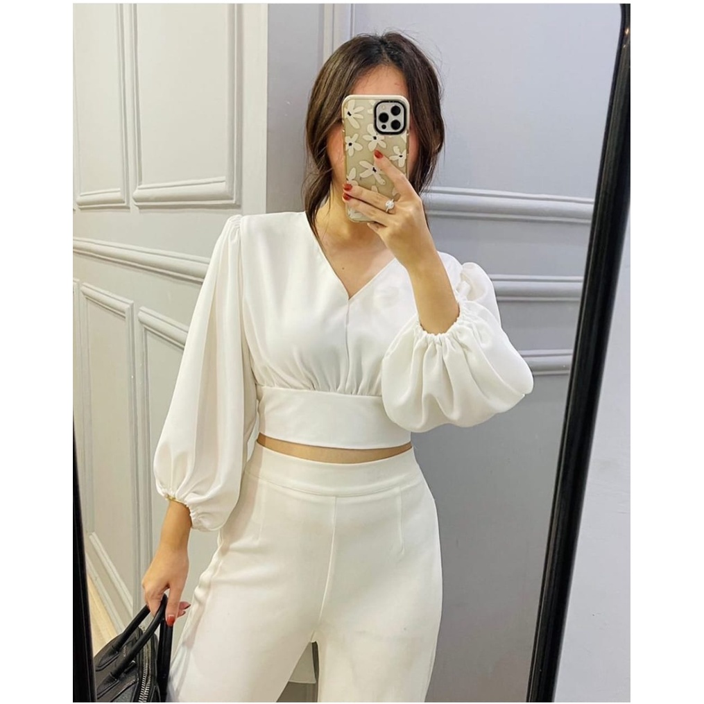 BEFAST - ZEC OOTD Wanita Blouse ADHITA / Posh Top / Pakaian Blouse Kasual / Blouse Crop Keluaran Terbaru / Fashion Wanita Remaja Kekiniaan / Blouse Crop Lengan Panjang / Trendy / Blouse Leher V